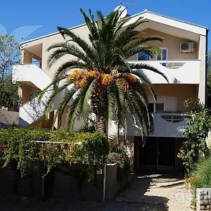 Nikolina Apartament