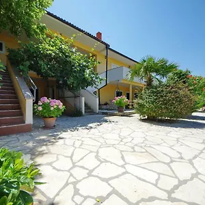 Apartment Marija