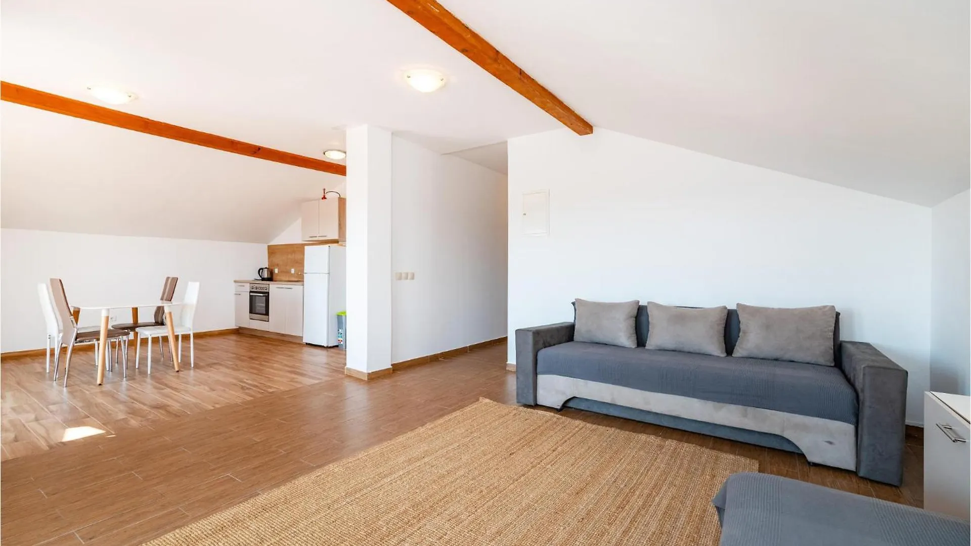 Beautiful Home In Posedarje With Wifi